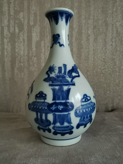 中国  骨董品   【大清康熙年製  】清時代  海水雲竜紋 壺。 中国 骨董品 【大清康熙年製 】清時代 海水雲竜紋 壺。