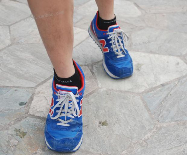 Châu Âu nhập khẩu Le Shi Di chạy chậm marathon thể thao ngoài trời COOLMAX vớ khô nhanh khăn nam và nữ - Vớ thể thao tất dài nam