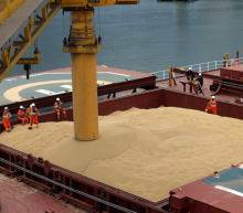 CFTC豆类持仓报告：大豆、豆油、豆粕净持仓均录得减少，表明资金对后市行情看涨情绪均有所降温，但美国非农数据不佳，美元承压，大宗商品纷纷盘中走强