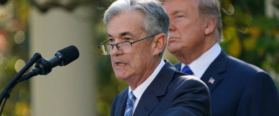 在美联储主席鲍威尔暗示利率接近中性水平后，美股涨幅迅速扩大，美元指数急跌，美债价格反弹、收益率下挫。