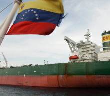 委内瑞拉拥有世界上最大的原油储量，在该国最后一家仍在钻探石油的油田服务公司撤出其唯一的钻井平台后，该国不再拥有任何可运行的石油钻井平台...