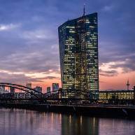 油价迈向4月以来首个周跌幅，美国第二波疫情隐忧加剧；