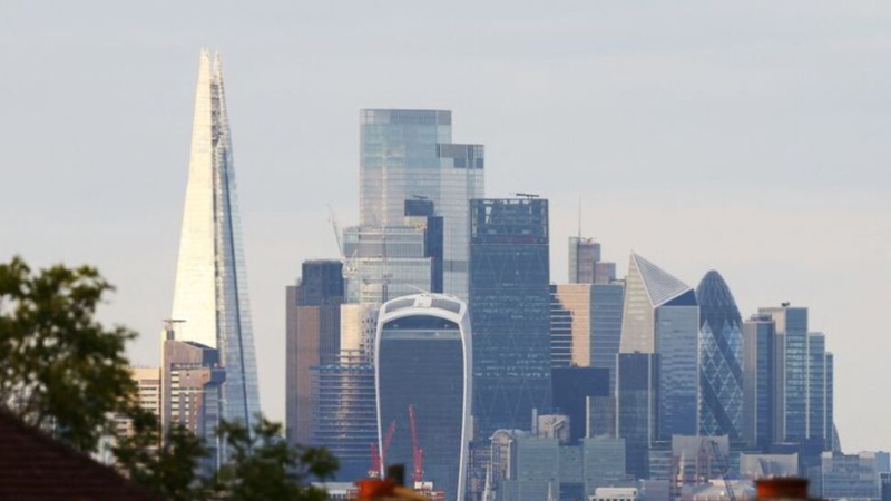 英国8月GDP小幅反弹，市场押注央行将按兵不动