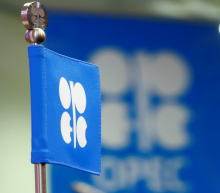 NYMEX美国原油(WTI原油)欧市盘初，油价短线走低。中国经济数据整体向好，显示经济复苏势头依旧强劲，亚洲需求仍是油市需求增加的重要部分，7月份，进口原油5129万吨，同比增长25.0%。1—7月份，进口原油3.2亿...