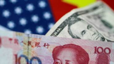 由于主要经济指标不佳，今年首个交易日，人民币兑美元下跌；不过，由于...
