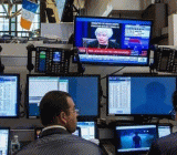 7月12日美联储主席耶伦出席了国会听证会，并就经济和货币政策作出了解答。耶伦认为，受一些暂时性因素的影响，现在就断定美国并未朝着2%回升的通胀路径还为时过早