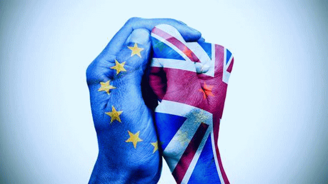  英国脱欧 抱拳 1.gif