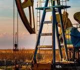 在OPEC+达成减产协议后，石油价格战看似暂告一段落，各大产油国重回同一阵线。但市场是残酷的，油价的表现令人绝望，美、布两油均较4月初“高位”大幅下跌。更重...