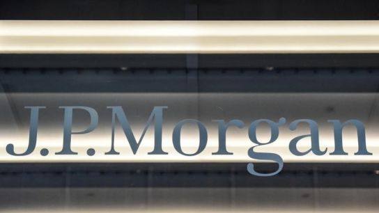 摩根大通资产管理公司的凯利表示，随着经济出现降温迹象，股市可能在未来几年内反弹至历史高点。自6月中旬触及低点以来，股市出现了大幅反弹...