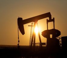 据道琼斯消息，美国能源信息署（EIA）发布的美国石油产量月度报告显示2017年11月份美国石油产量从10月份的970万桶/日增加至超过1000万桶/日...