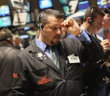 美国国务院发表声明称，美国当天已向联合国正式提交退出《巴黎协定》的意向书。鉴于道琼斯工业指数中有诸多能源、运输、科技公司，故后续该事件对已勇破22000点的道指会有何影响呢？