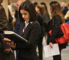 美元日报：受好于预期的零售销售数据以及市场避险情绪所提振，美元上涨，但美元后市走势不看好