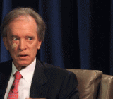 驰骋华尔街将近五十年，“债王”格罗斯今年创下职业生涯中最差业绩，旗下骏利无约束债券基金五个月连遭赎回，管理资产规模几乎是他加盟骏利近四年来最低...