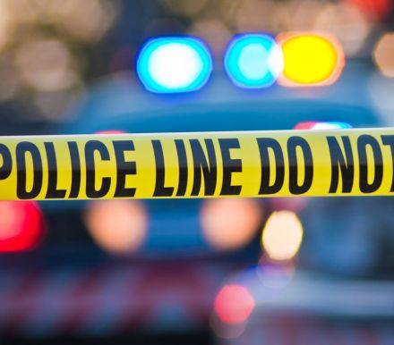 港股受外围疲软影响早盘低开低走，且盘中A股回软令港股反弹动力不足，恒指尾盘止跌回稳。现外围美股受特朗普政府人事变动影响引发市场担忧情绪，给港股带来承压，而A股近期走势对港股靠稳有直...