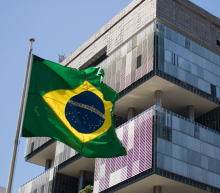 （路透社）——周日公布的进口数据显示，巴西9月份跃升为中国第三大原油供应国，中国独立炼油商抢购了南美出口商相对较高质量的石油的廉价供应...