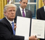 据人民日报报道，美国宣布，针对中国知识产权侵权，对500亿美元中国出口商品征收关税。此举可能加剧全球两个最大经济体之间日渐紧张贸易关系...