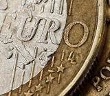 城门失火，殃及池鱼。”在土耳其危机持续发酵之下，意大利债市和欧元纷纷“躺枪”。本周一，因投资者担忧情绪加重，意大利10年