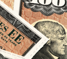 二季度融资预期面临的不确定性更高，因为除了美联储的量化紧缩计划外，还有一个不确定因素：美国国会通过780亿美元规模税收减免法案的前景...