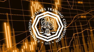 商品期货交易委员会(CFTC)的最新数据显示，经过四周的抛售，对冲基金重新进入黄金市场，并将金价推高至5周高点。同时，黄金的净多头仓位增加至162163手...