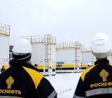 据彭博报道，俄罗斯称将下调原油产量最多15万桶/日。彭博表示，俄罗斯和沙特在关于如何分配减产问题上有分歧。 沙特想要更均等的减产分配。 俄罗斯和沙特的谈话将...