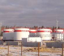 据世界最大的独立原油交易商称，从本月中旬开始，大宗商品公司将发现交易俄罗斯石油会变得更加困难，因为欧洲加强了对俄罗斯的制裁...