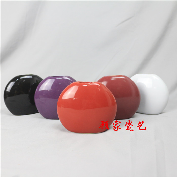 Original black and white purple red flat round mini ceramic small vase ins net red folk hangover decoration artwork