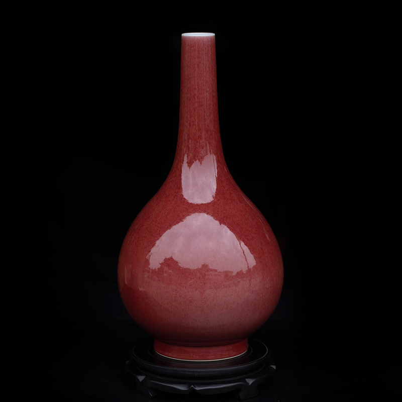 One-To-One Replica of the Qianlong Dynasty's Red Ceramic Vase, Fired in a Wood-Fired Kiln