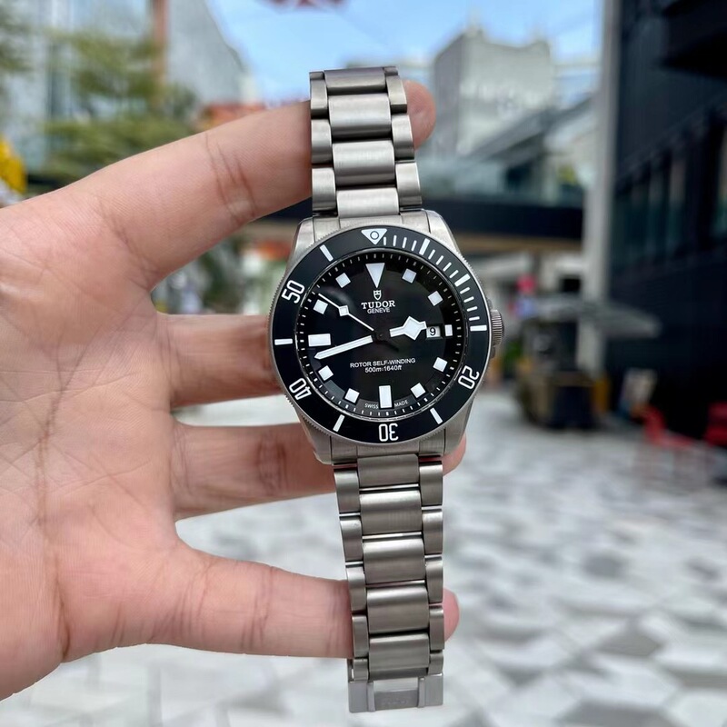 Pre-Inspected, Box and Papers Included, 98% New, 42mm Tudor Black Bay Titanium Ceramic Bezel 25500Tn Automatic Mechanical Men's Watch