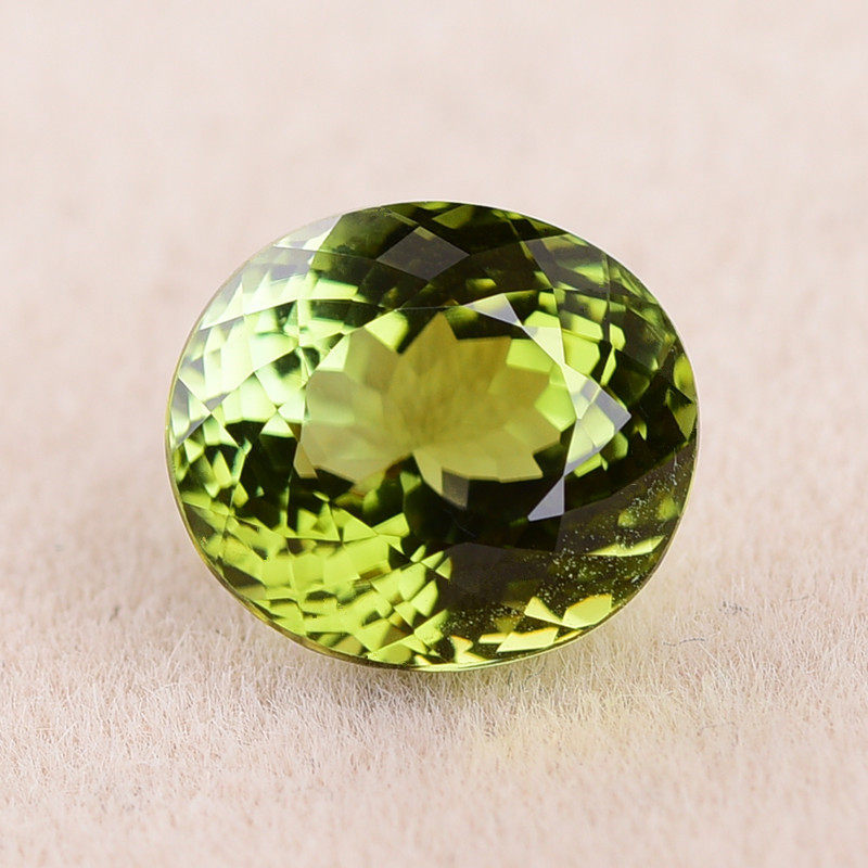 4 26-carat natural pure green tourmaline ring surface, high-quality cut, good fire color, can be inlaid