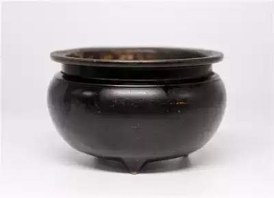 Fun collection] Showa early plain noodles three-legged incense Tao Wen room copper incense burner