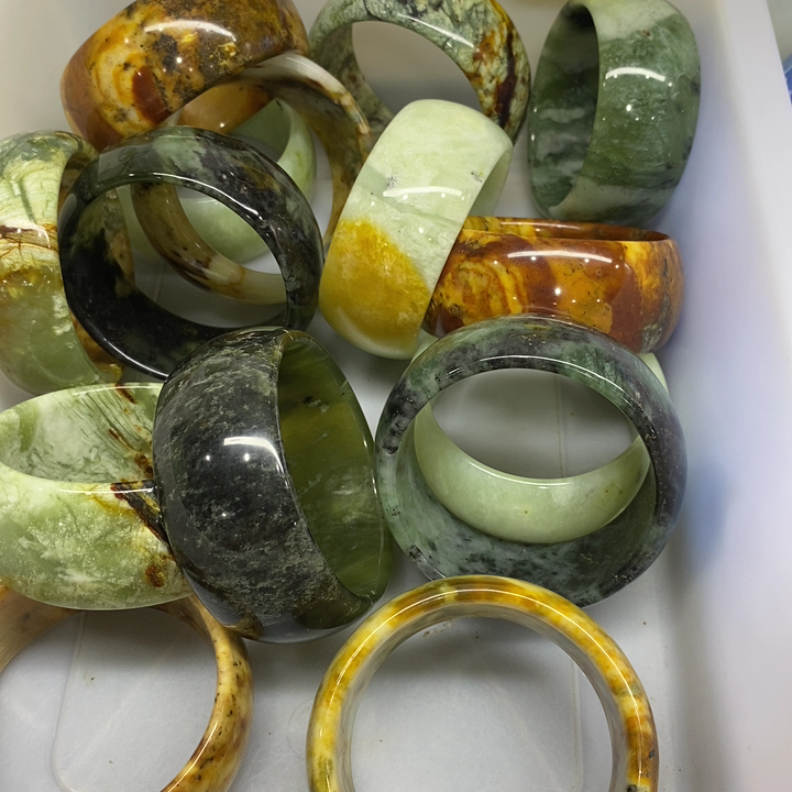 Widening tire Xiuyu bracelet Xiuyan jade bracelet in the live broadcast room