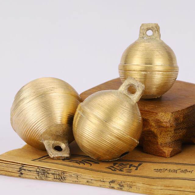 Cow and Sheep Bells, Brass Round Bells for Medium and Large Dogs, Super Loud Thickened Bells for Large Dogs and Hunting Dogs