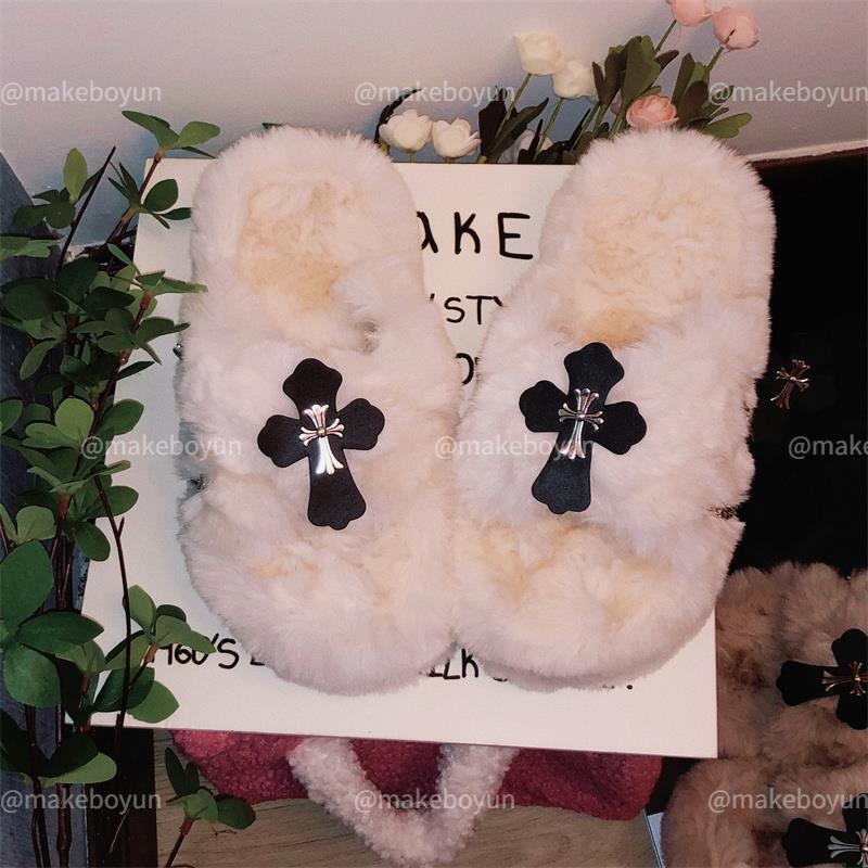 Cross-Shaped Furry Slippers for Women in Winter, Home Wear, Warm Cotton Wzj Slippers, Subculture Style, Double Chain, Thick Sole, One-Strap Design Cross-Shaped Furry Slippers for Women in Winter, Home Wear, Warm Cotton Wzj Slippers, Subculture Style, Double Chain, Thick Sole, One-Strap Design