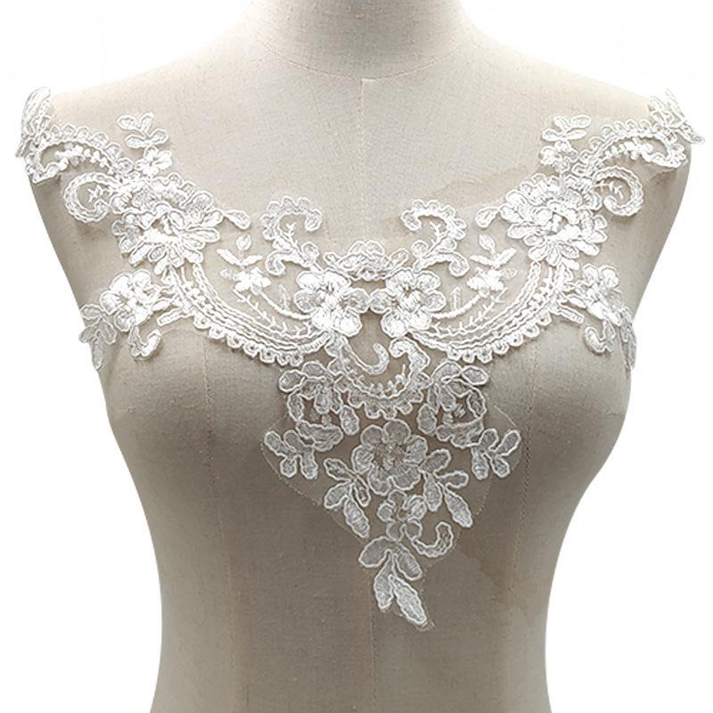 White Water-Soluble Lace Collar with Floral Polyester Embroidery, Tassel Lace Trim, Three-Dimensional Hollow Collar for Wedding Dress
