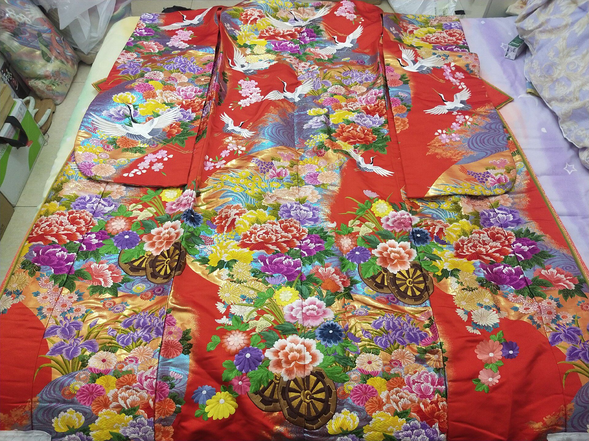 花嫁色打掛漆箔唐織正絹