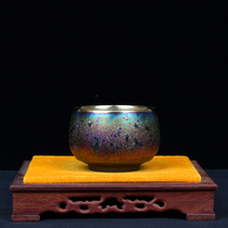 Feng Qunfang Chinas senior skilled ceramic craftsman made the colorful kiln into a gilt ceramic master cup and tea bowl for tea tasting