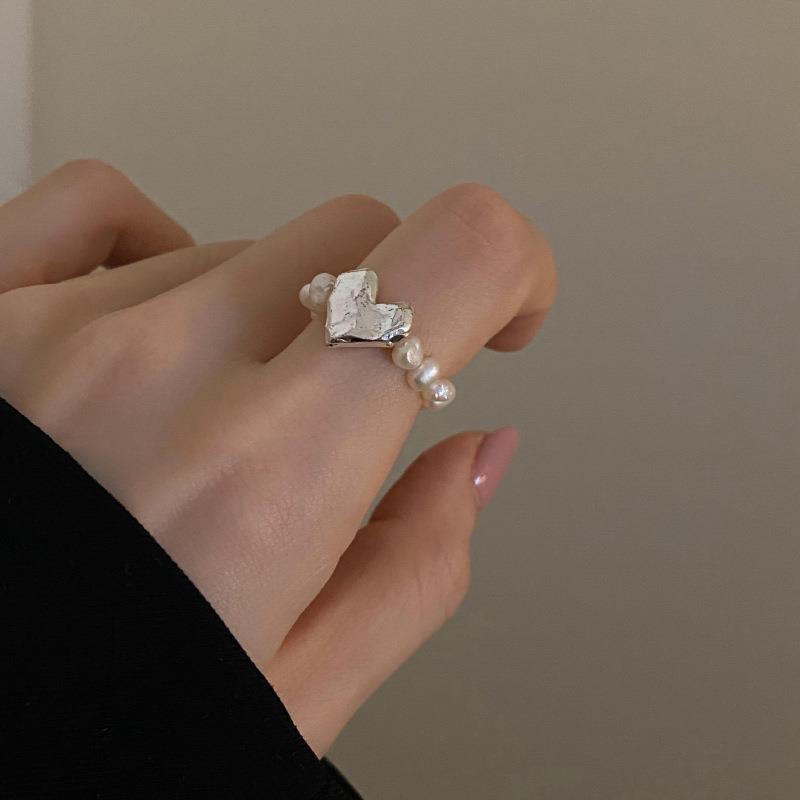 韩式爱心珍珠戒指：小众设计，让你的指尖闪耀个性光芒✨