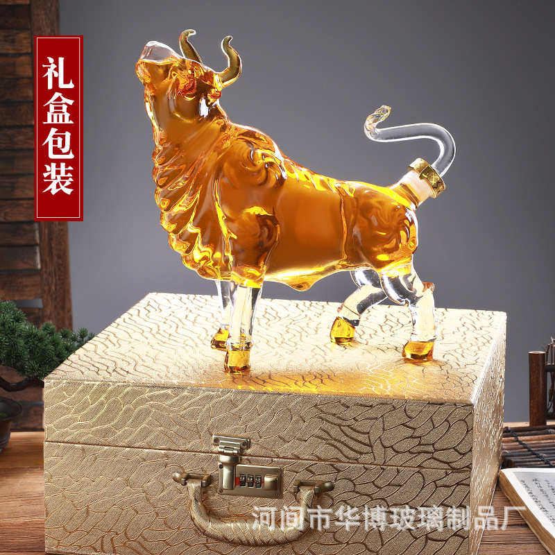 Ox-shaped bubble wine bottle creative craft wine bottle transparent glass zodiac wine bottle ornament bubble wine empty bottle sealed white wine bottle
