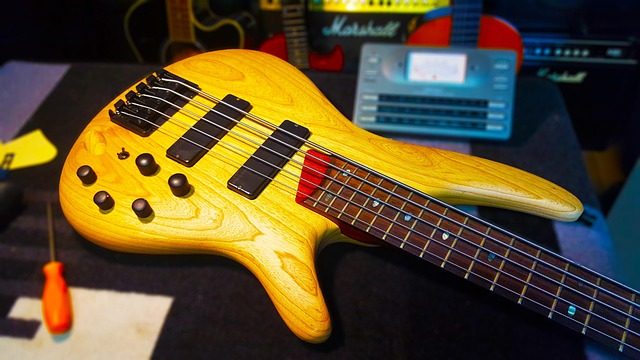 how to hold a bass