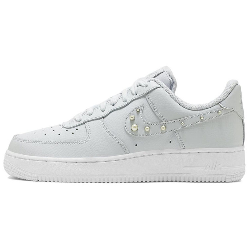 Nike Air Force 1 07 se trnd 低帮 板鞋 女款 白银色