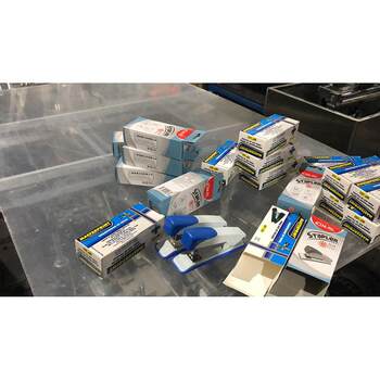 Staple automatic cartoning machine stationery cartoning machine