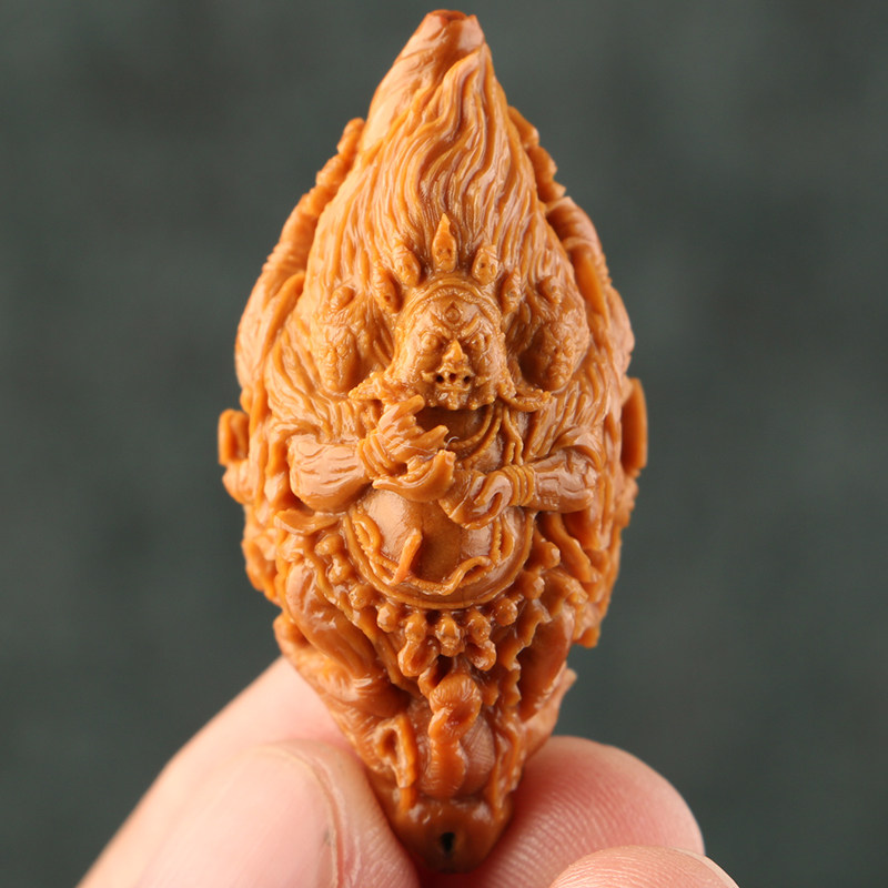 2 3x4 6cm (large black days) Hu Xiangdong works olive nuclear sculpted three flowers old oil nuclear single seed pendant