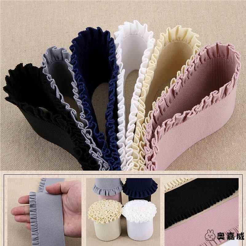 The Clothes Are Too Short, the Hem of the Sweatshirt and Sweater Are Extended, the Neckline and Cuffs Are Trimmed, the Skirt Has Lace Fabric Strips, and the Accessories Are Highly Elastic and Durable