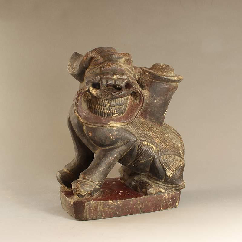 (Ghost City) Stone Sculptures Lions Big Swing Pieces Golden Gazebo Into Auction C1045