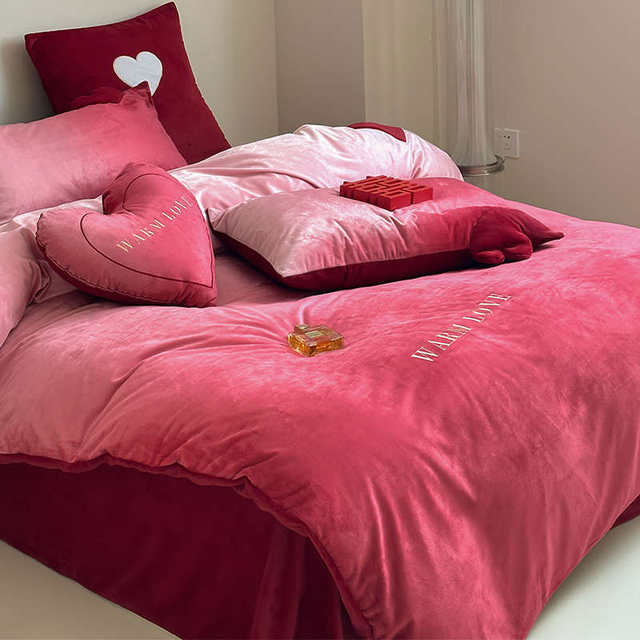 Ins Winter Warm Gradient Color Milk Fleece Duvet Cover Baby Fleece Double Bed Sheet Red Wedding Four-Piece Set