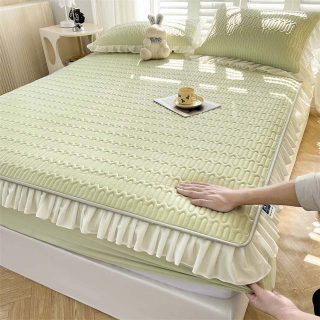 Summer cool ice silk lace latex bed cover three-piece set sheet cover single piece non-slip mattress mattress protective cover