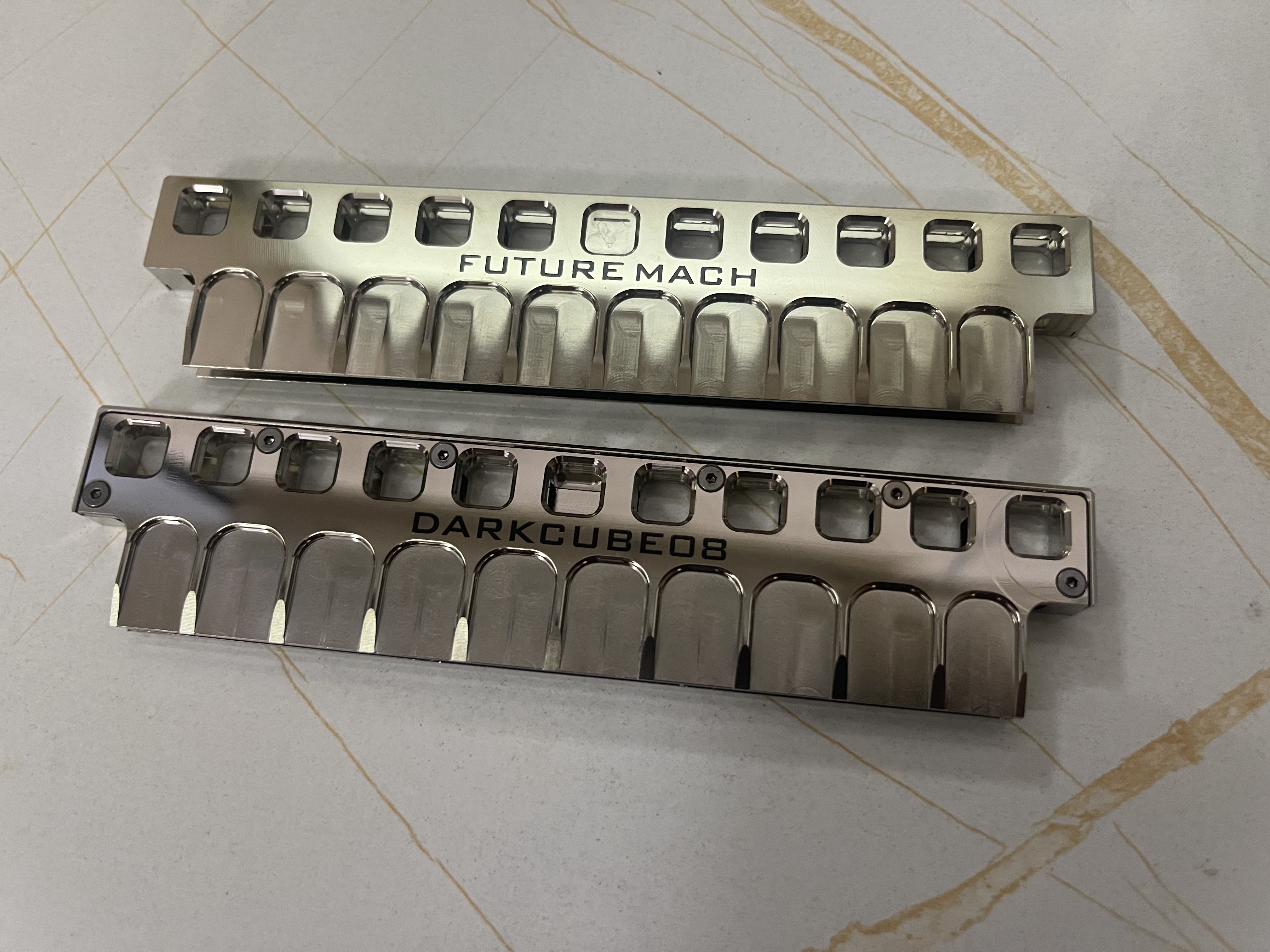 方糖08】内存散热马甲DARKCUBE08内存外设FutureMach未来马赫评价- 淘宝网