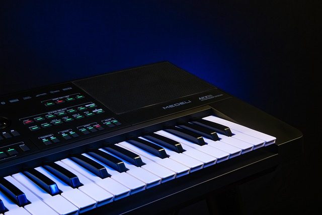how to clean piano keyboard keys