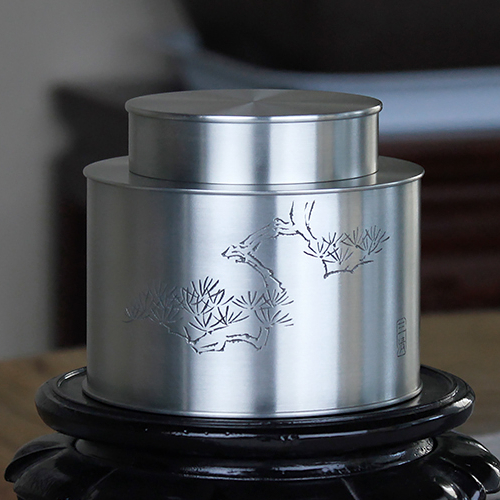 Hand-carved Qingyue Tea Pot Arts and Crafts Master Li Zisen Works Yunnan Gejiu Pure Tin 999