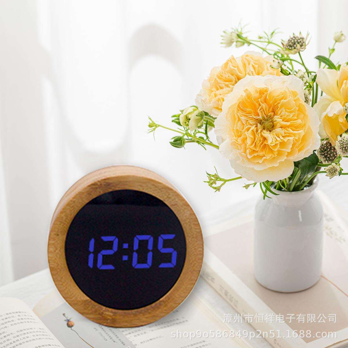 Beech round acrylic mirror LED electronic alarm clock silent silent retro LED wooden clock fabric